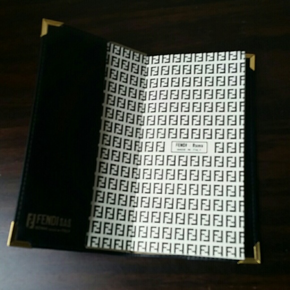 Fendi  agenda - Picture 5 of 8